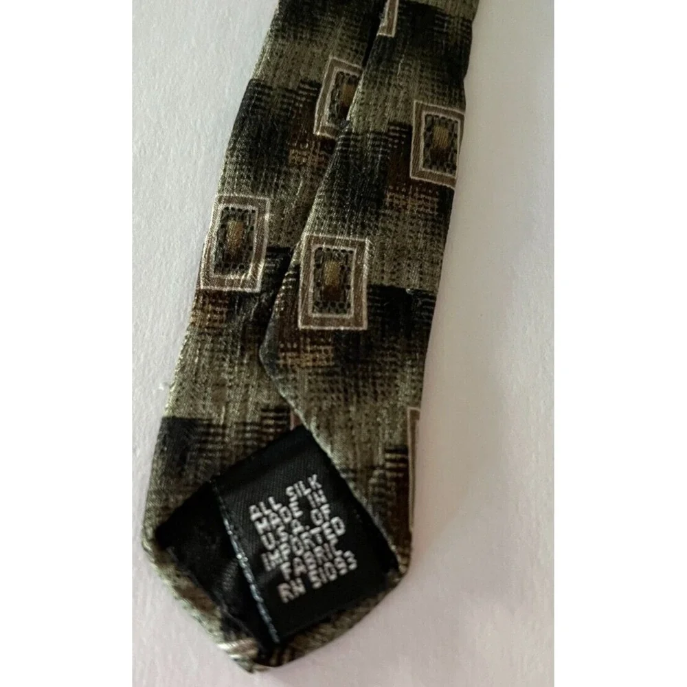 Puritan‎ Men's Tie Necktie Silk USA Green Brown Geometric Pattern Classic Length